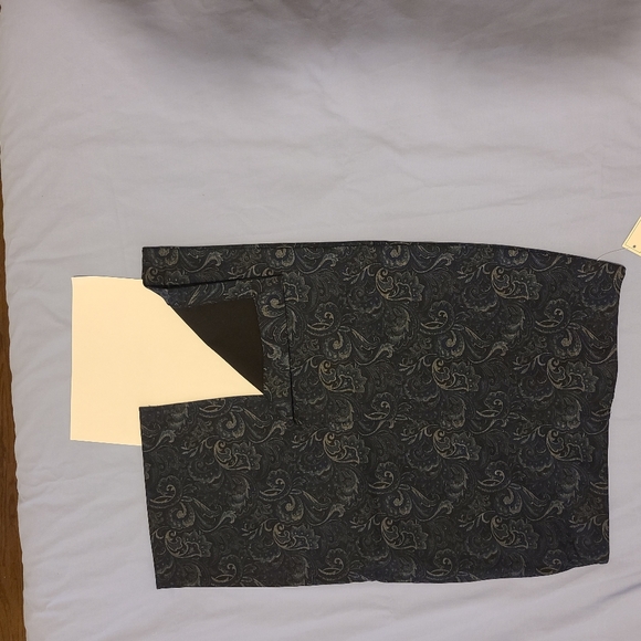 Pencil Skirt size Medium - Picture 4 of 6